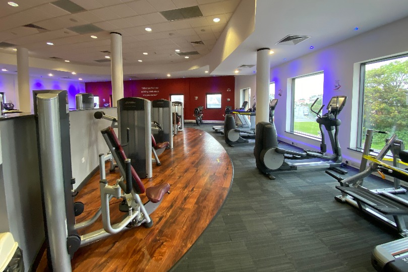 Image shows Moor Parks gym weights and cardio area