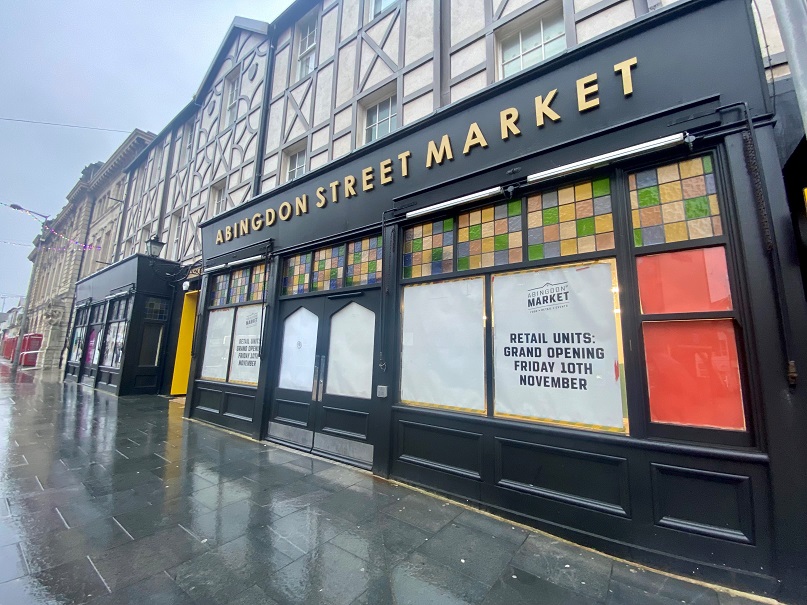 The entrance to Abingdon Street Market from Abingdon Street.