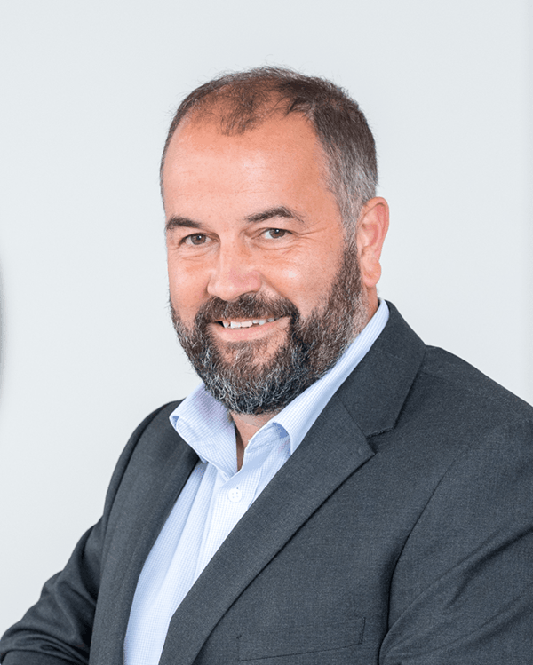 Lea Harrison smiling 