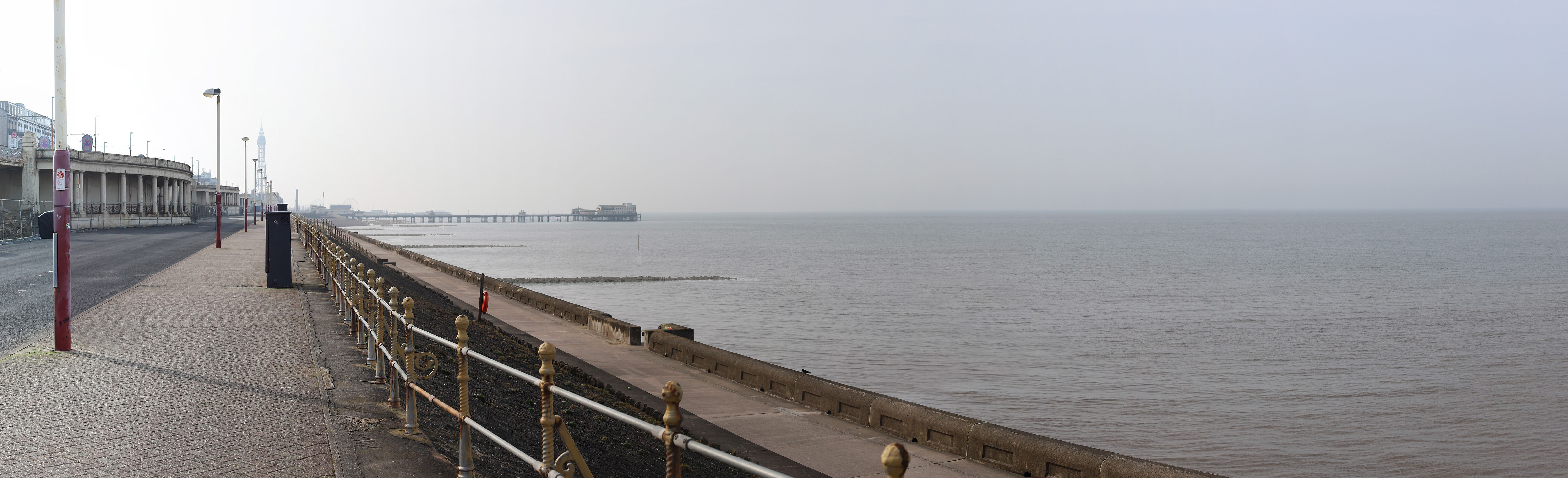 Visualisation of rock groynes on the beach.