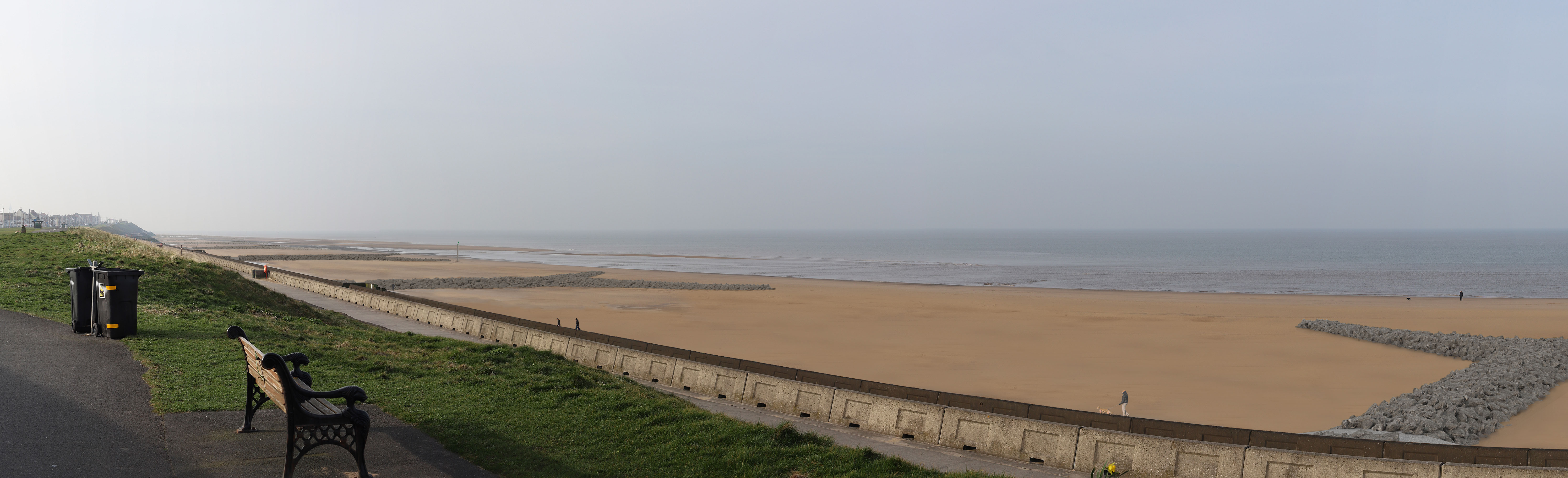 Visualisation of rock groynes on the beach