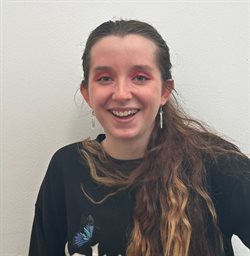 Headshot of Caitlain