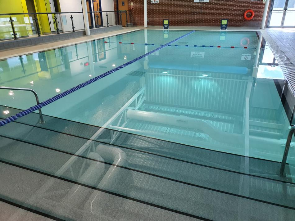 Learner pool, palatine leisure centre